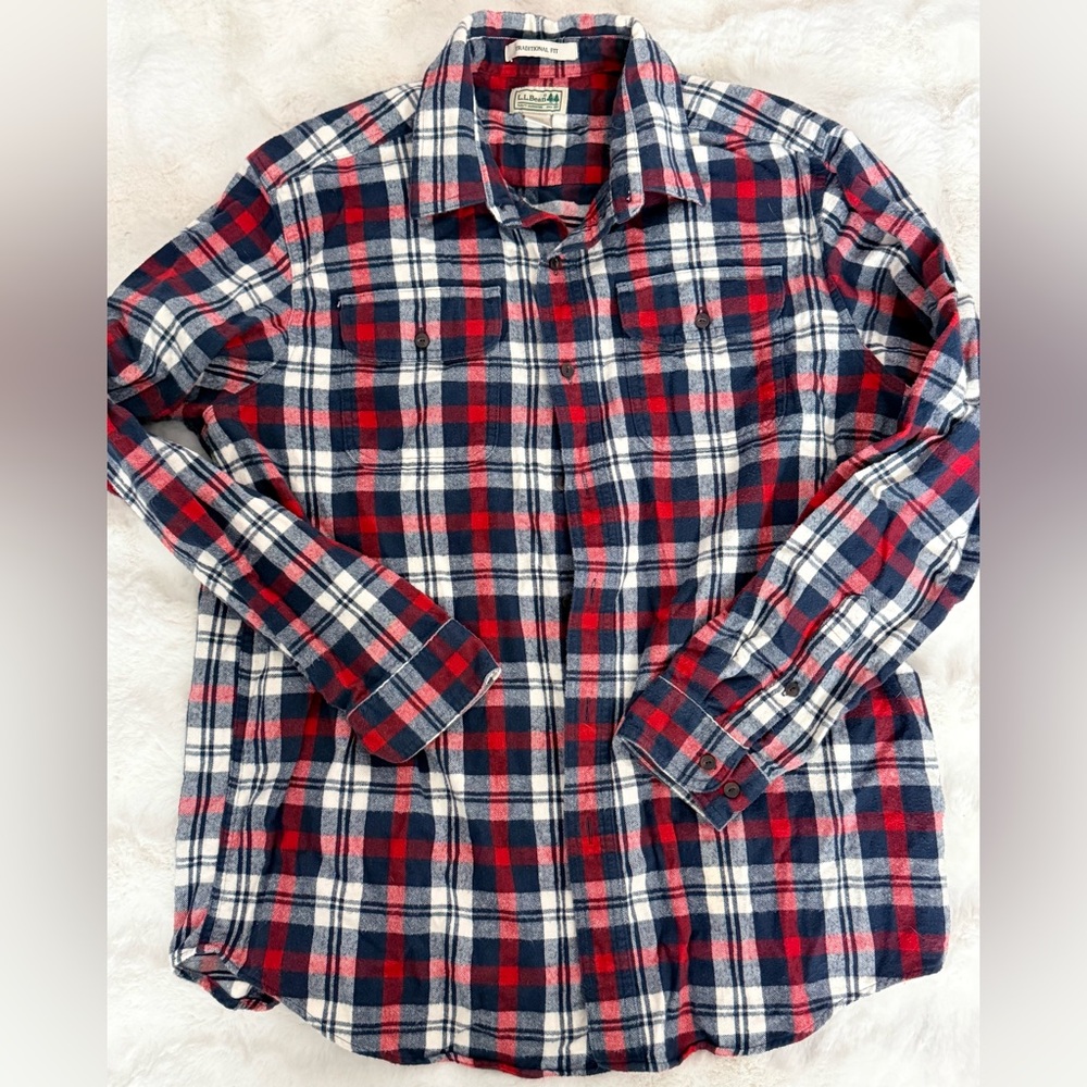 Men’s LL Bean Plaid Flannel Button Down Shirt Size L. Like New